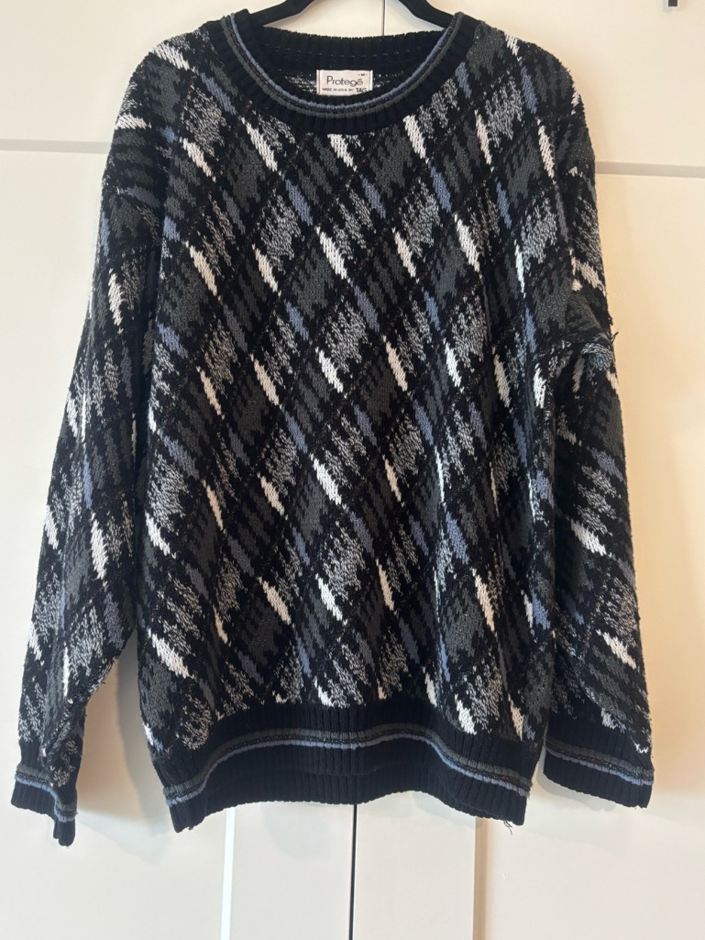 VTG Protegé sweater
